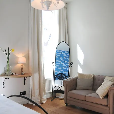 Val Des Roses Bed and Breakfast 3*