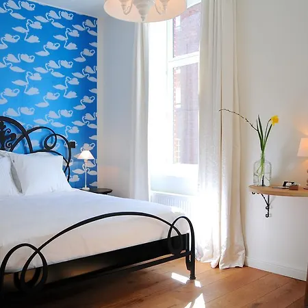 Val Des Roses Bed & Breakfast 3*