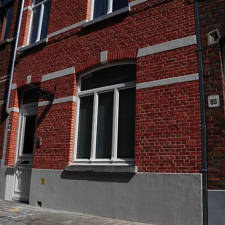 Val Des Roses Bed & Breakfast